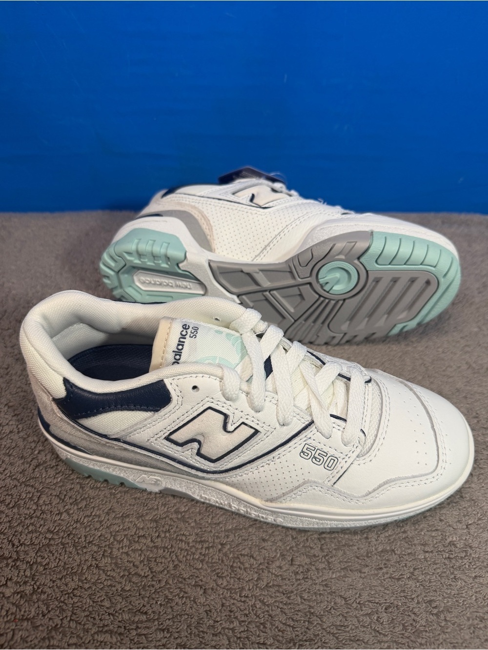 New balance
550
'white winter fog'
Bran new - Picture 2 of 8